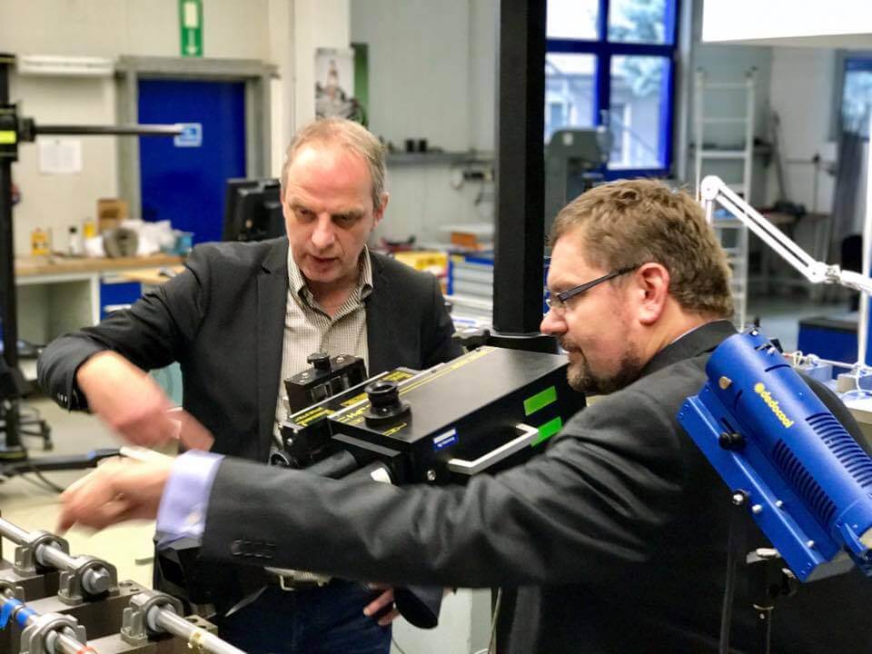 Detlef Müller, MdB besucht die Nordmetall GmbH in Neukirchen